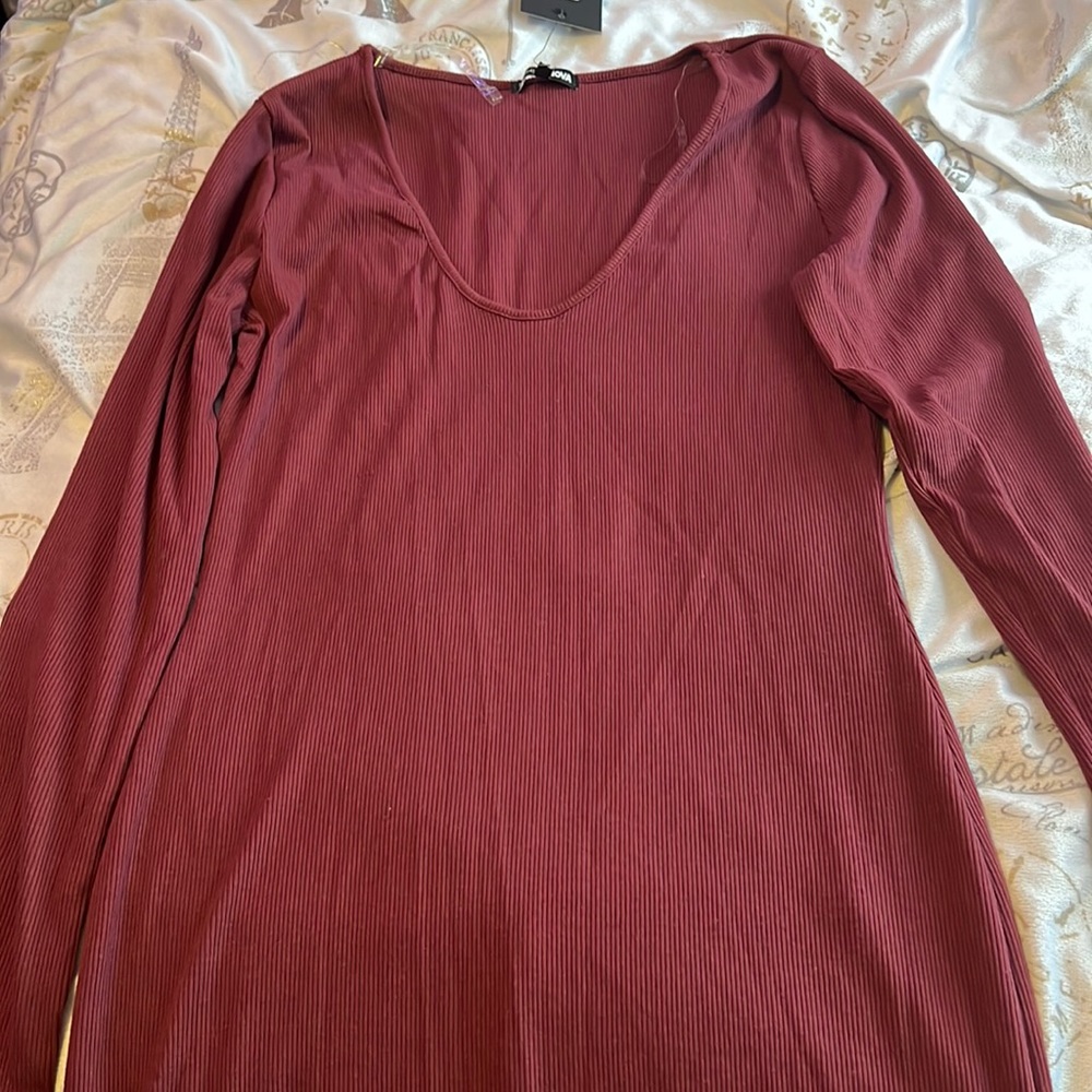 A long sleeved (wine) fashion dress